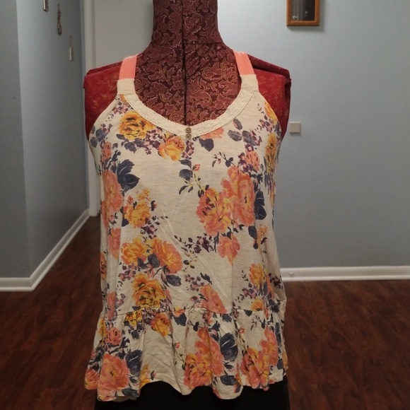 Cream and Floral Tank - Picture 1 of 4